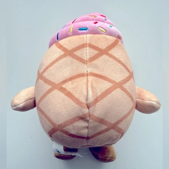 Mini Mystery Dessert Plush Toy from Series 2 - Picture 3 of 7